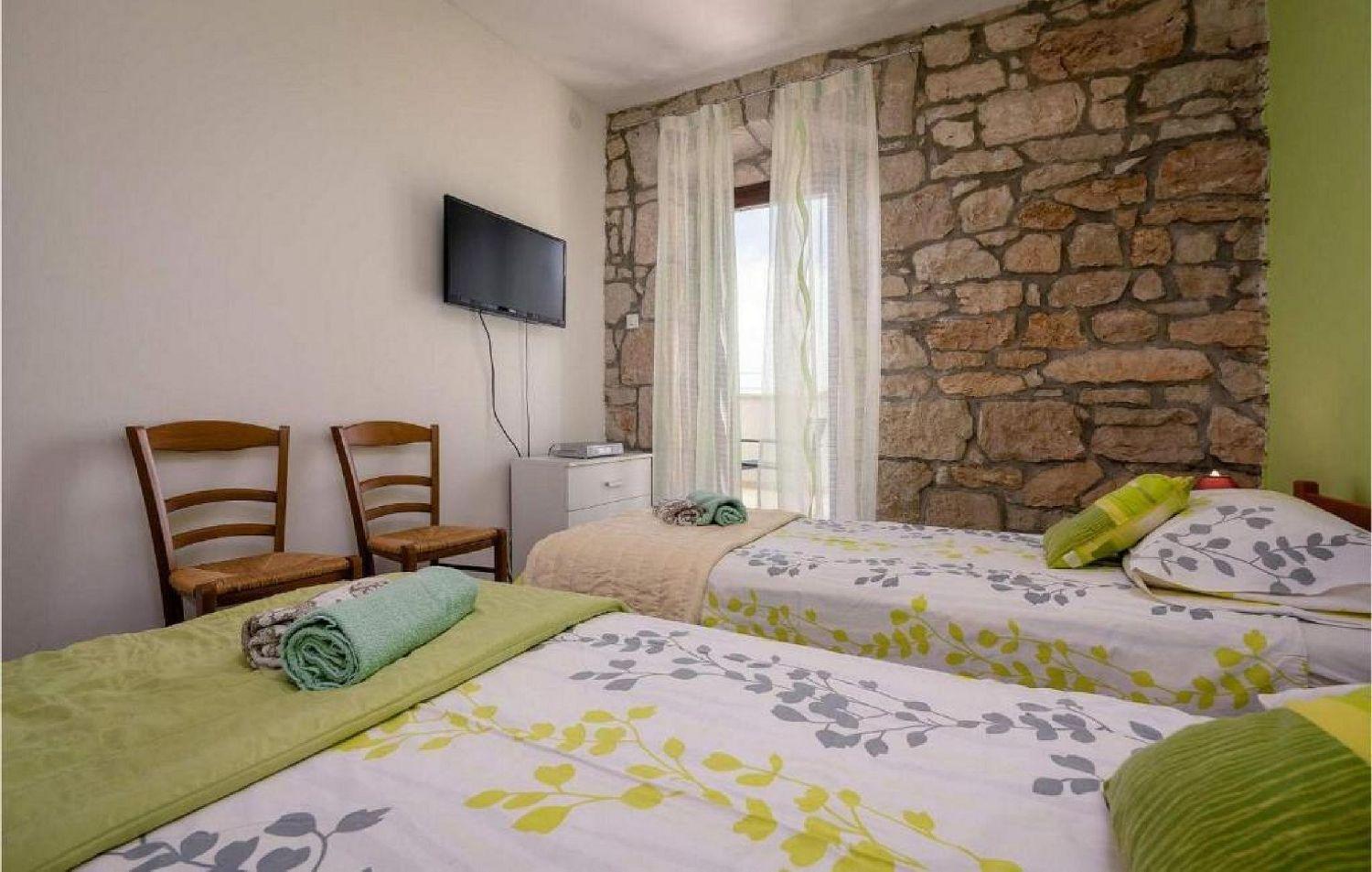 Mediterrane und hundefreundliche Finca mit Privatpool, Grillbereich, Waschmaschine, WiFi — Wohnbereich